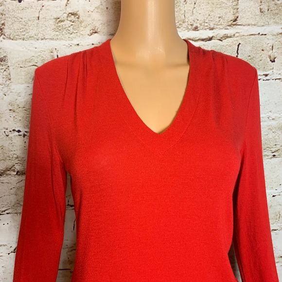 Banana Republic V-Neck Long Sleeve Shirt - Picture 3 of 6